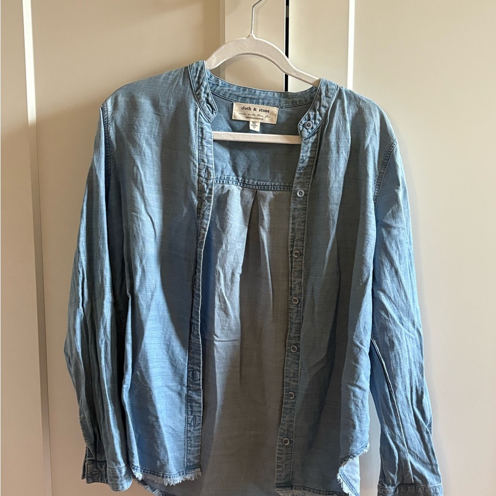Anthropologie Cloth and Stone 100% Tencel shirt, size small.